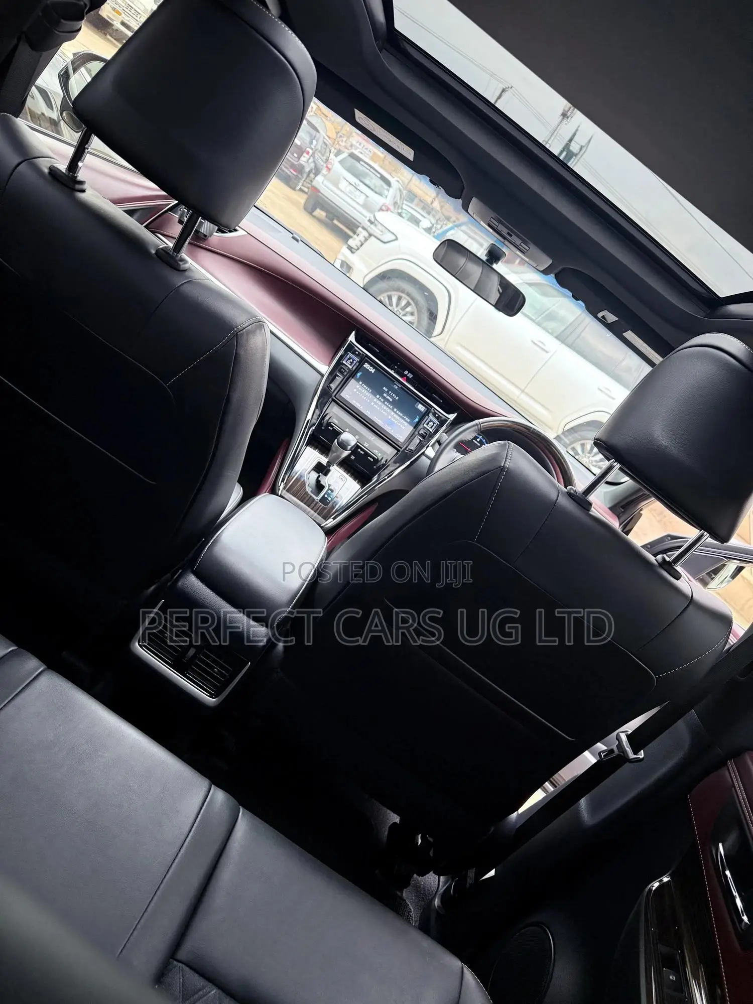 Toyota Harrier 2.0 2016 Black