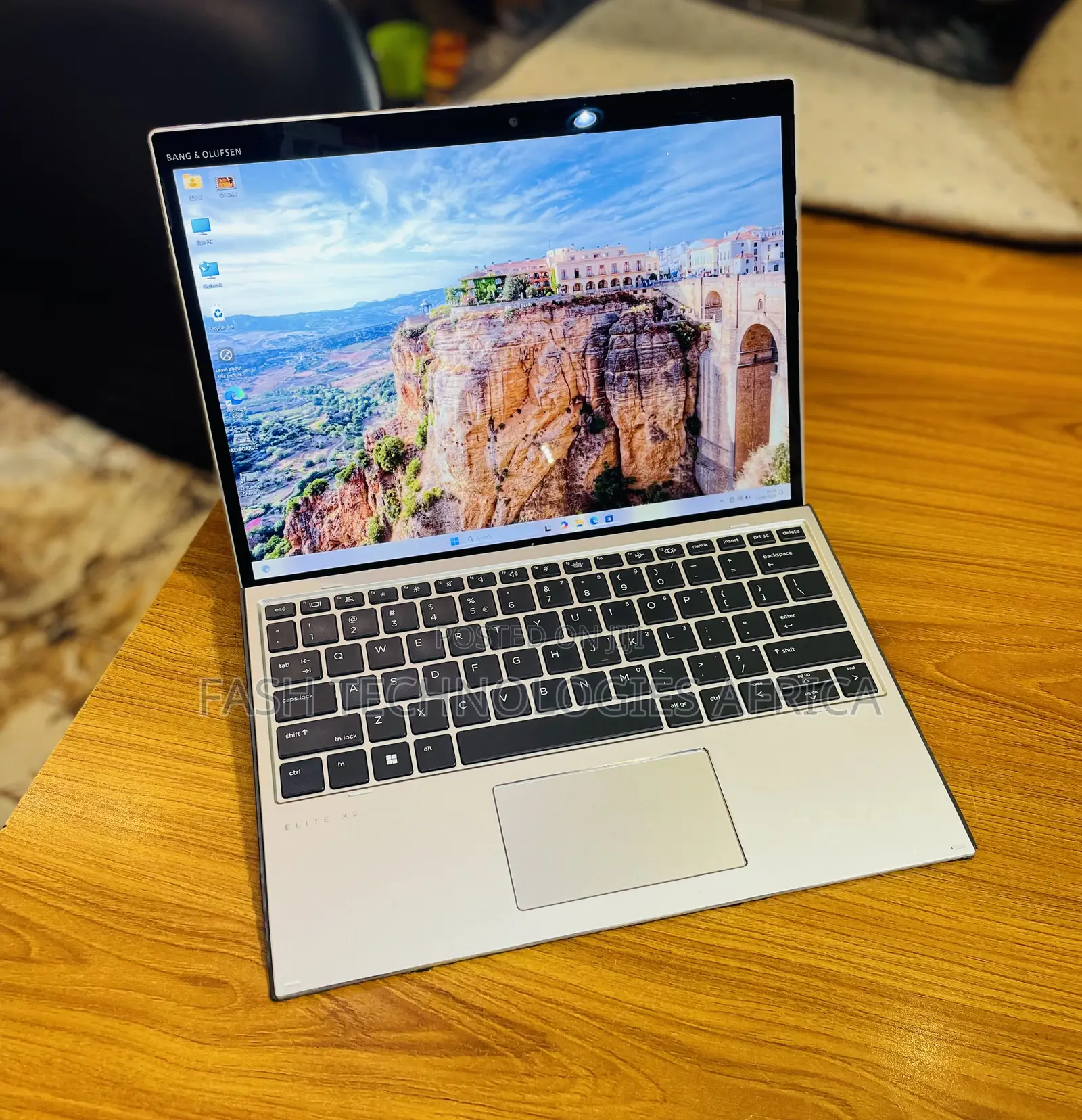 New Laptop HP Elite X2 G8 8GB Intel Core I5 SSD 256GB