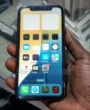 New Apple iPhone 11 64 GB Black