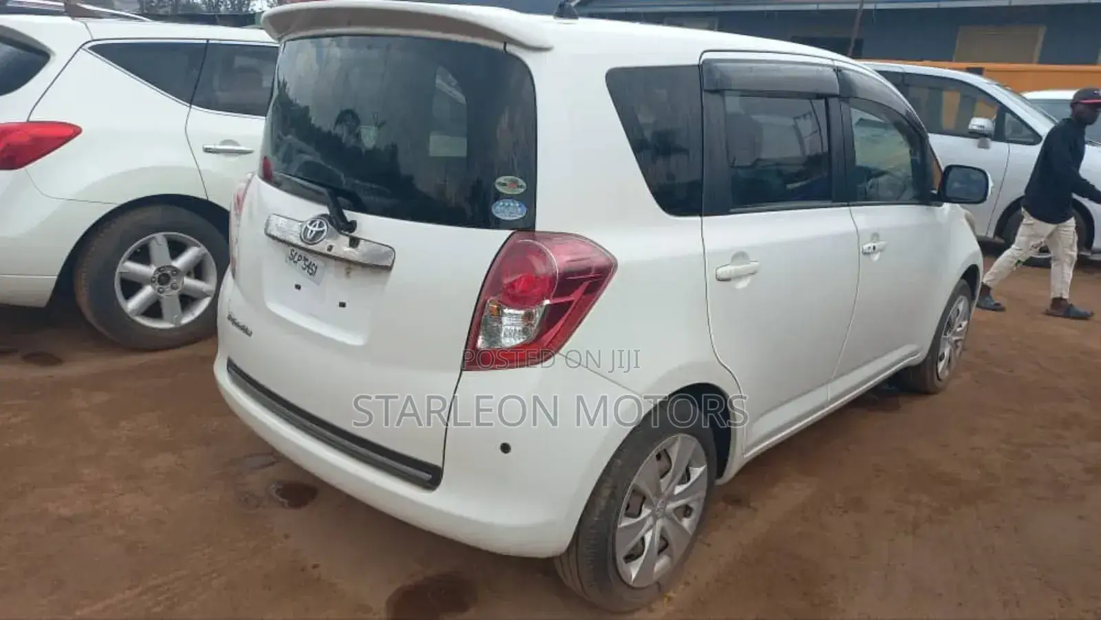 Toyota Ractis 1.5 AWD 2010 White