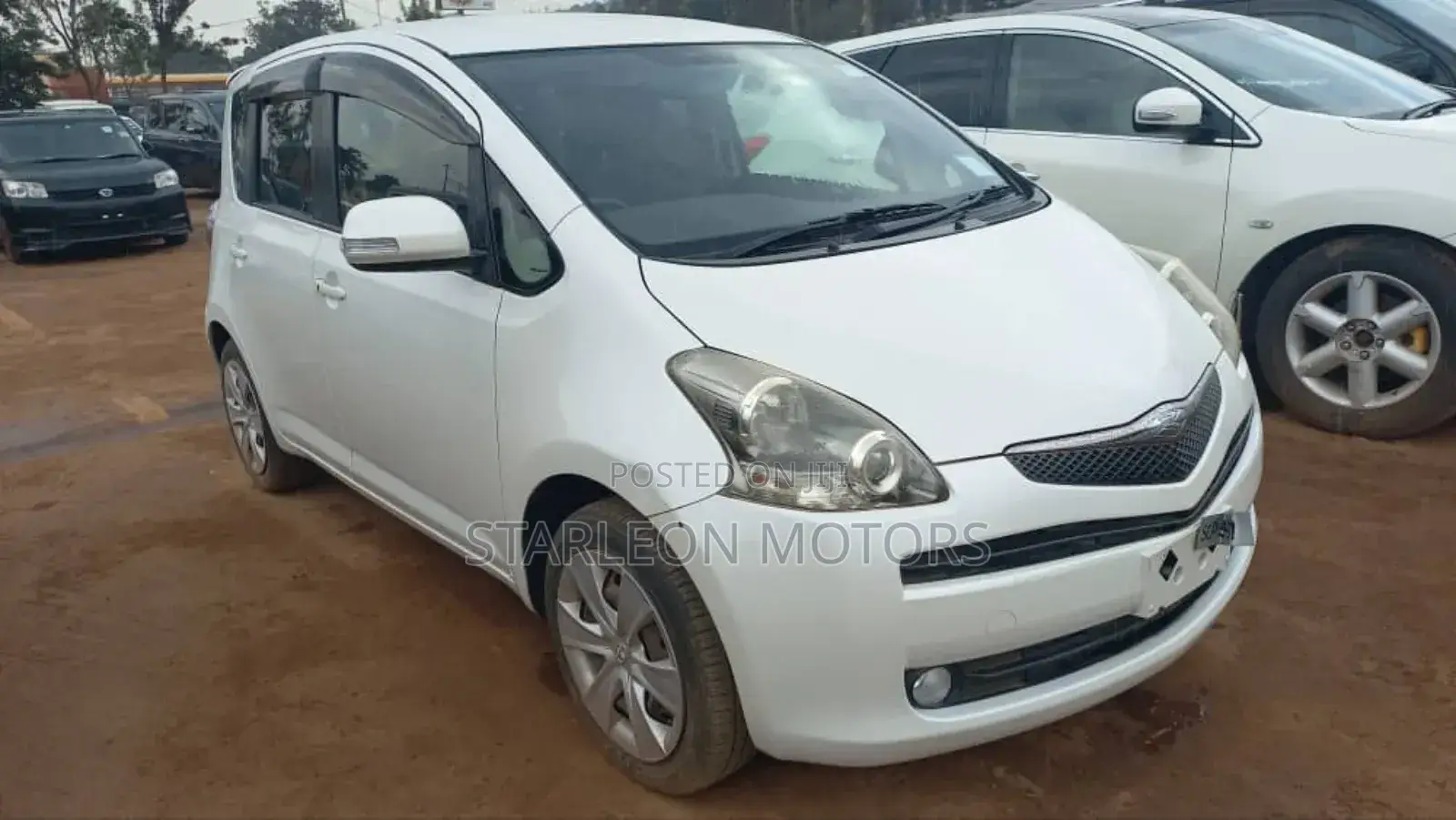 Toyota Ractis 1.5 AWD 2010 White