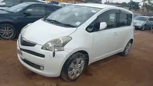 Toyota Ractis 1.5 AWD 2010 White