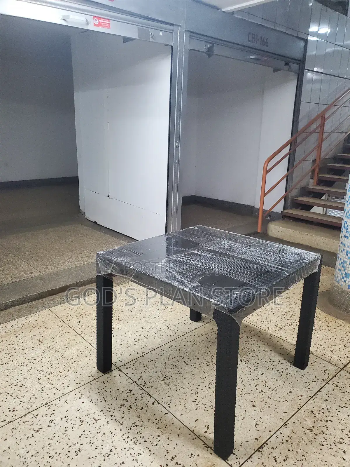 Plastic Table Plastic Table (Hotel/Bar/Restaurant)