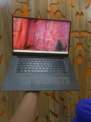 New Laptop Dell XPS 15 9570 32GB Intel Core I7 SSD 1T