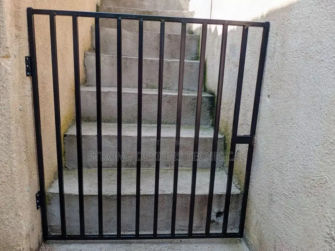 Safety Gates for Pets / Babies Both Indoor and Outdoor