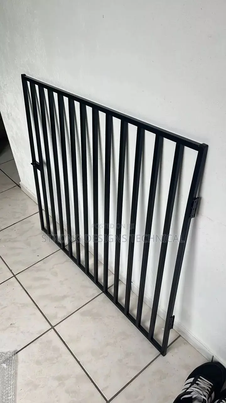 Safety Gates for Pets / Babies Both Indoor and Outdoor