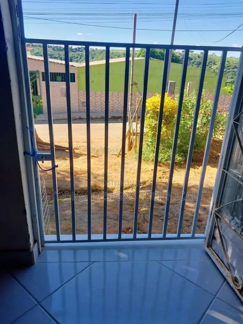 Safety Gates for Pets / Babies Both Indoor and Outdoor