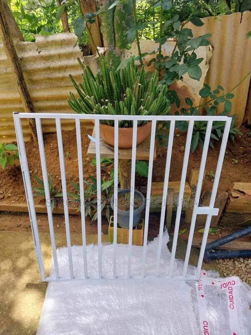 Safety Gates for Pets / Babies Both Indoor and Outdoor
