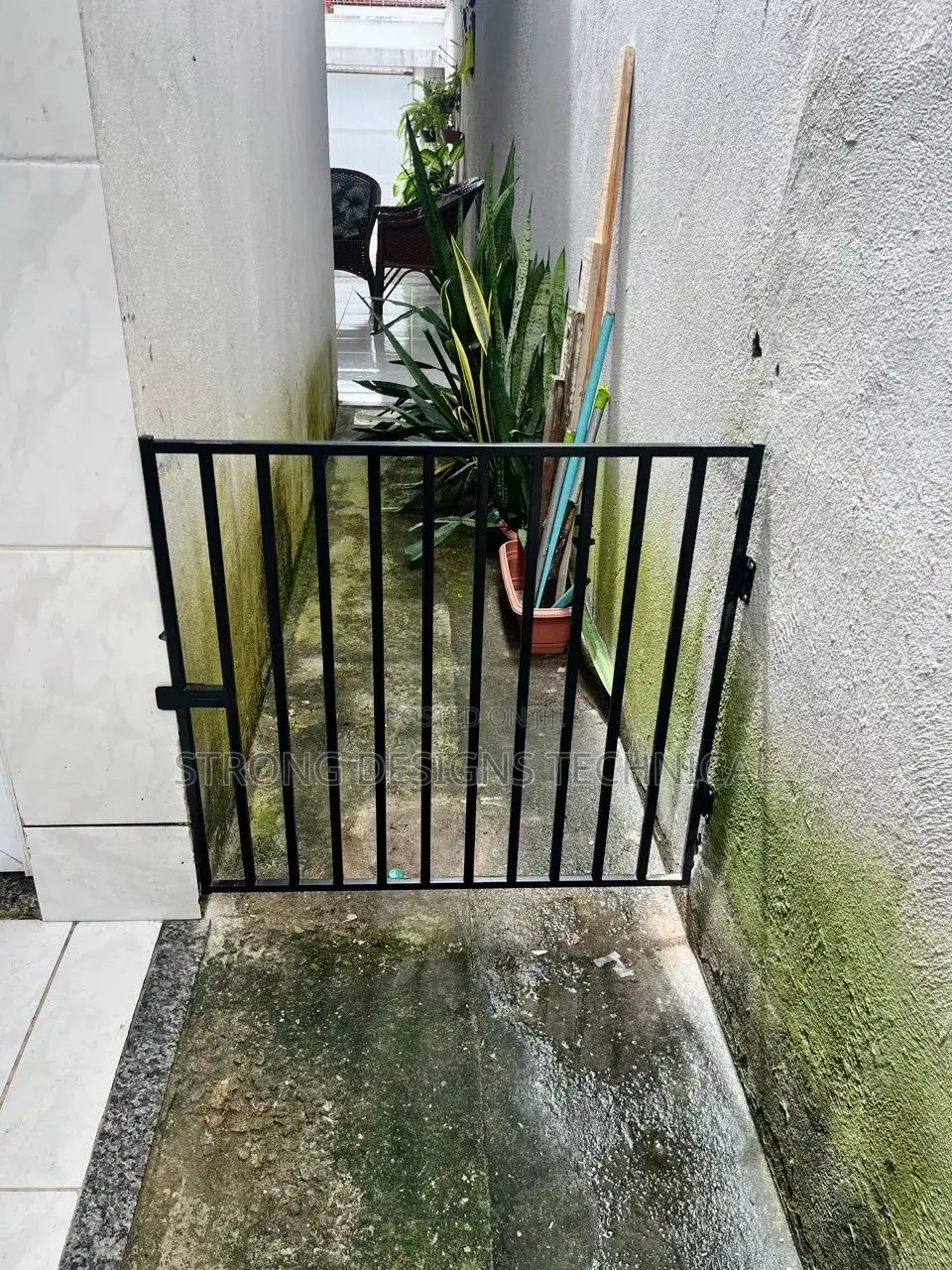 Safety Gates for Pets / Babies Both Indoor and Outdoor