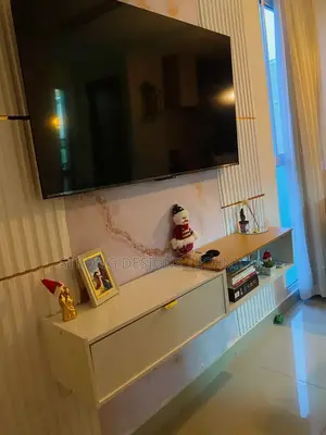1.4 Floating Tv Stand/ Wall Unit Up to 55 Inch Tv