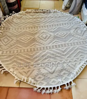 Manda Round Carpet