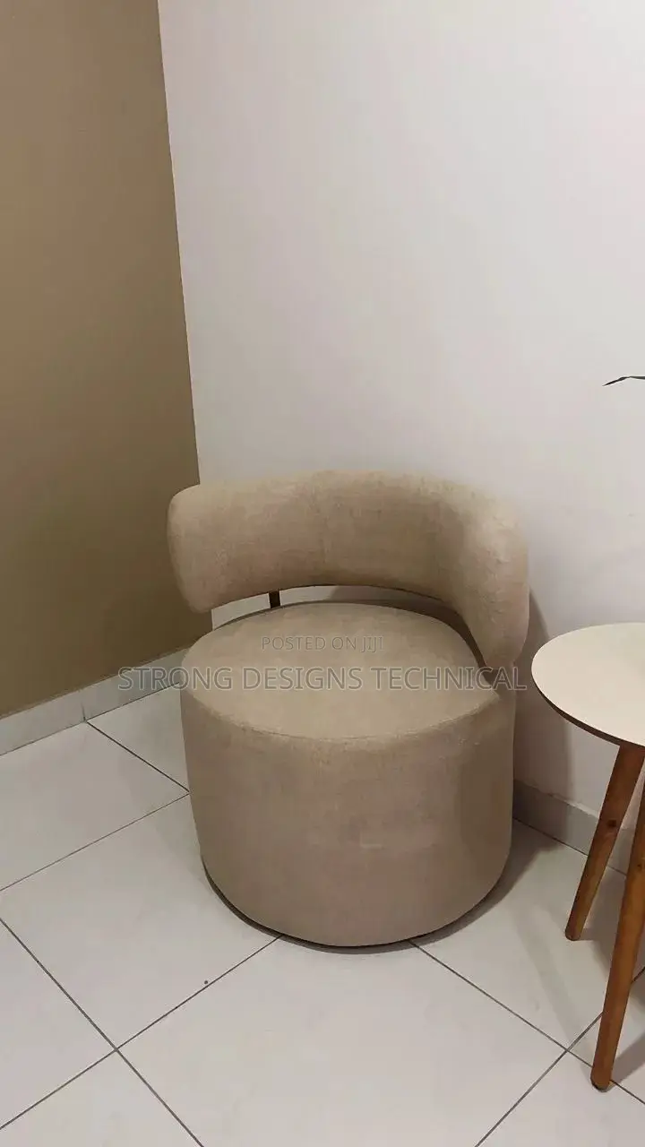 Round Client’S Chair for Nail Salons/ Reception/ Boutiques