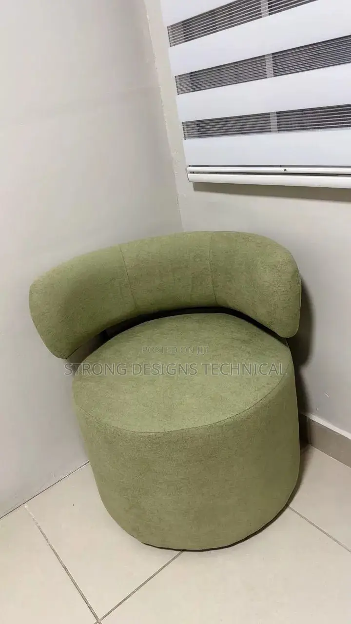Round Client’S Chair for Nail Salons/ Reception/ Boutiques