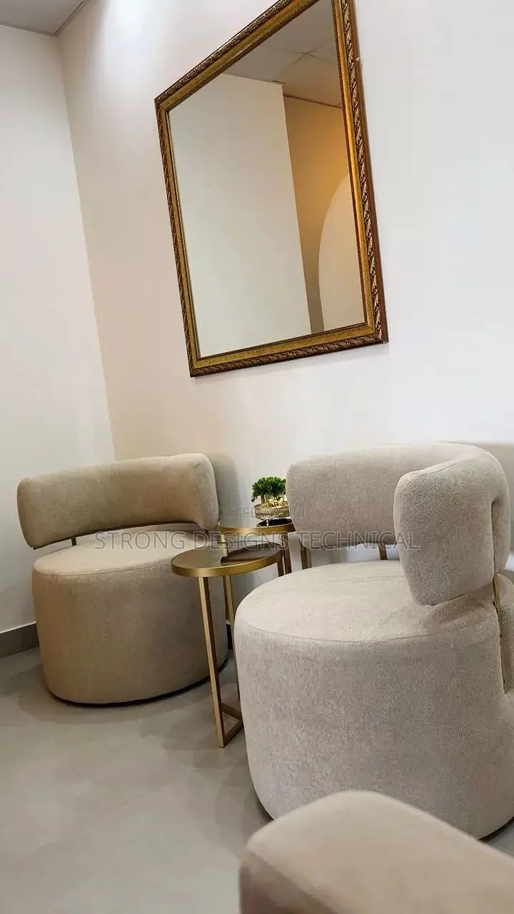 Round Client’S Chair for Nail Salons/ Reception/ Boutiques