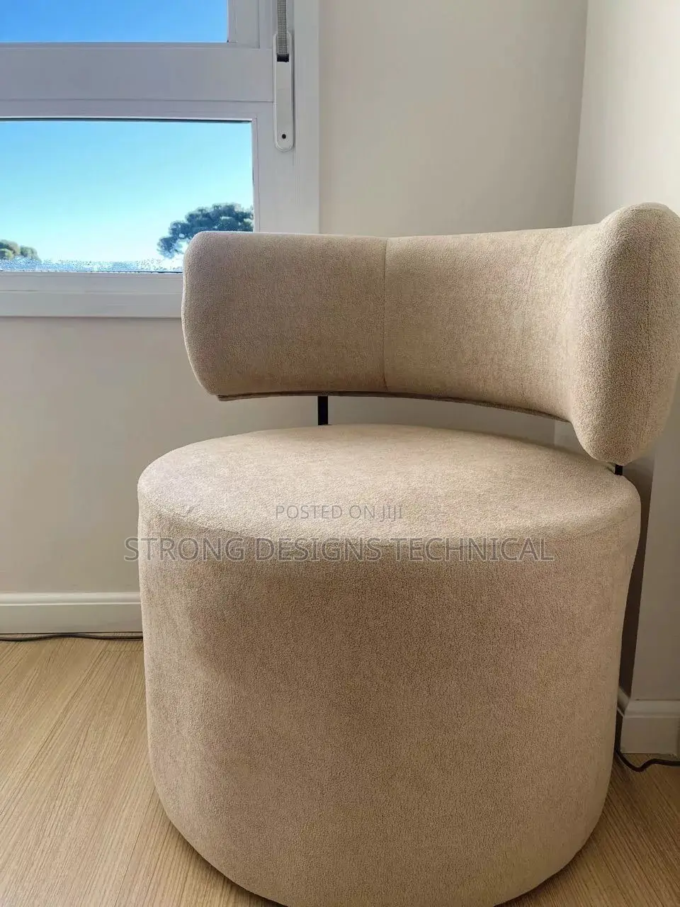 Round Client’S Chair for Nail Salons/ Reception/ Boutiques