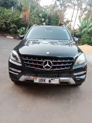Photo - Mercedes-Benz M Class ML350 4dr SUV (3.5L 6cyl 7A) 2014 Black