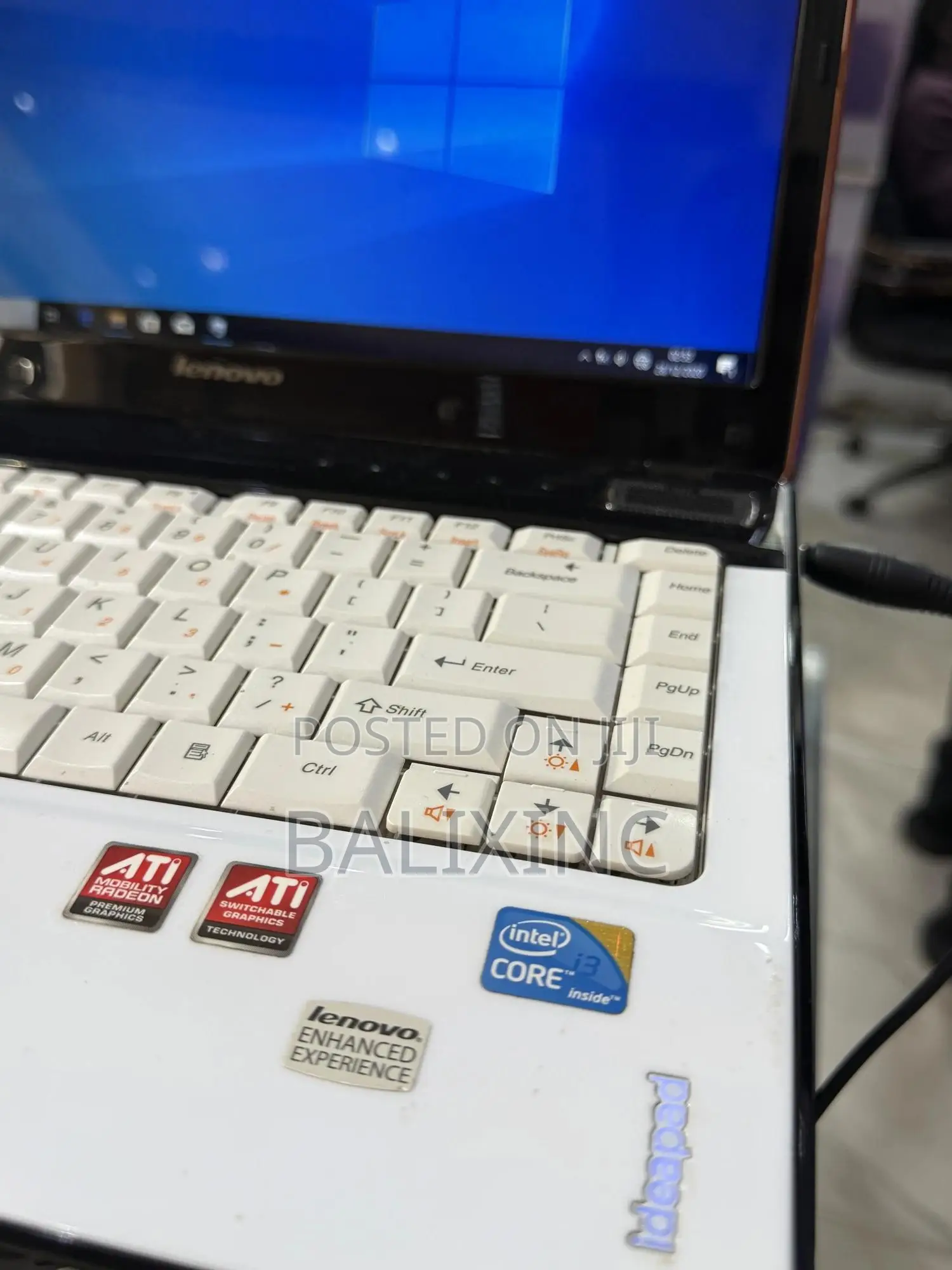 Laptop Lenovo IdeaPad Y450 4GB Intel Core I3 HDD 320GB