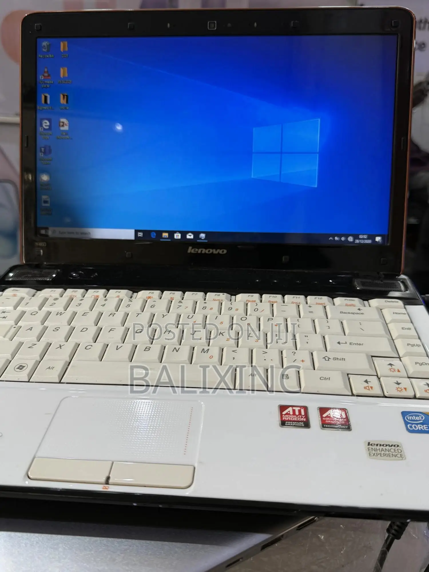 Laptop Lenovo IdeaPad Y450 4GB Intel Core I3 HDD 320GB