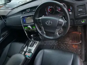 Photo - Toyota Mark X 2.5 AWD 2013 Black