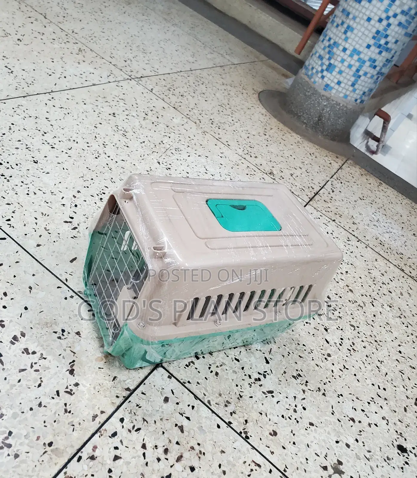 Portable Plastic Dogs Cage/Cat