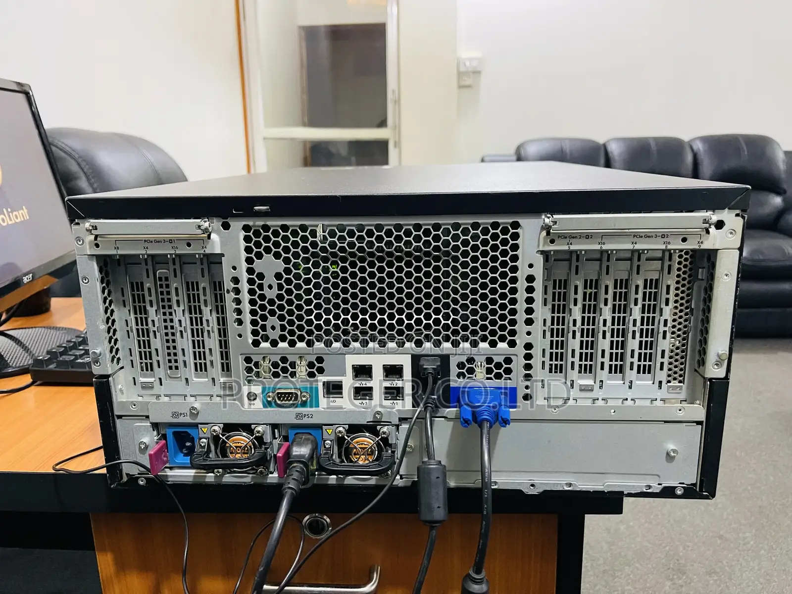 Server HP ProLiant ML 64GB Intel Xeon HDD+SSD 4T