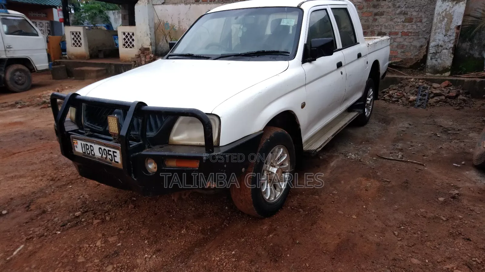 Mitsubishi L200 Club Cab 2.5 136hp 4WD 2007 White