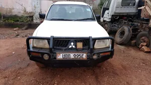 Mitsubishi L200 Club Cab 2.5 136hp 4WD 2007 White