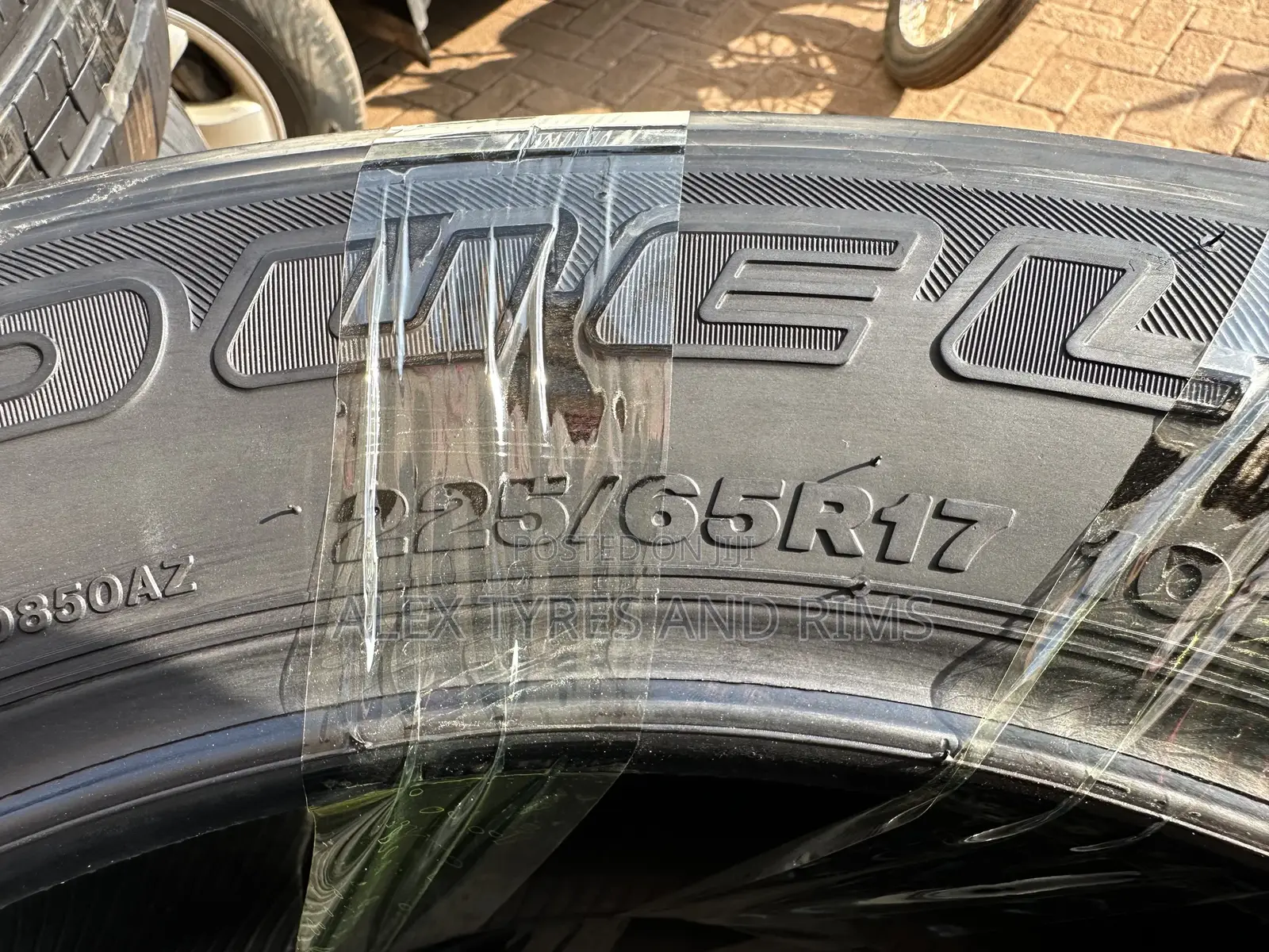 225/65r17 Bridgestone Japan Tyres
