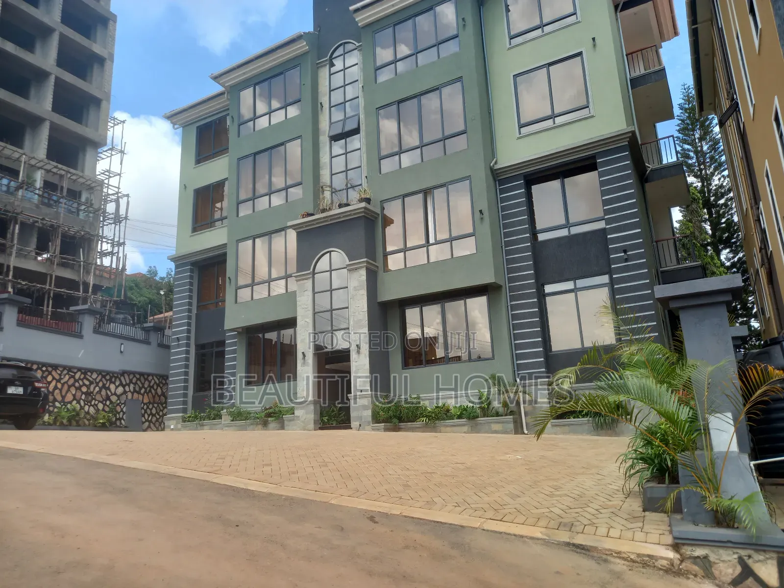 Furnished 2bdrm Block of Flats in Kisaasi, Central Division for sale