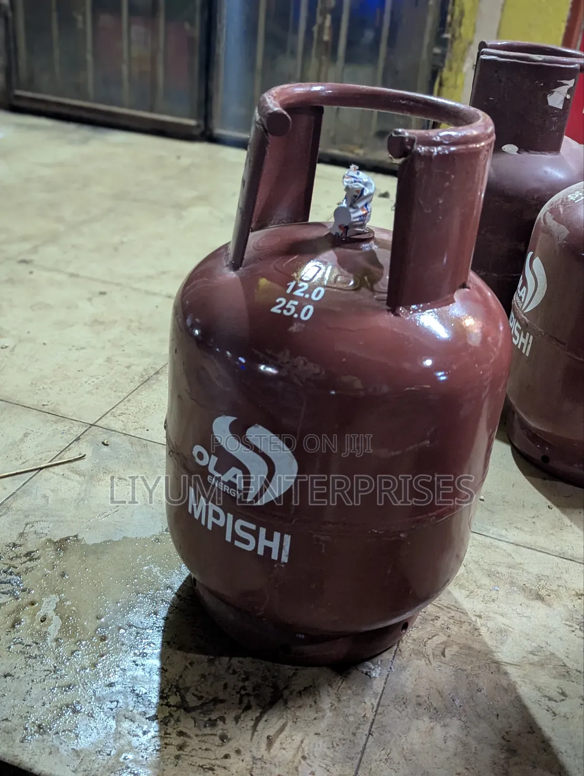 Gas Cylinder No Accessories at 180,000