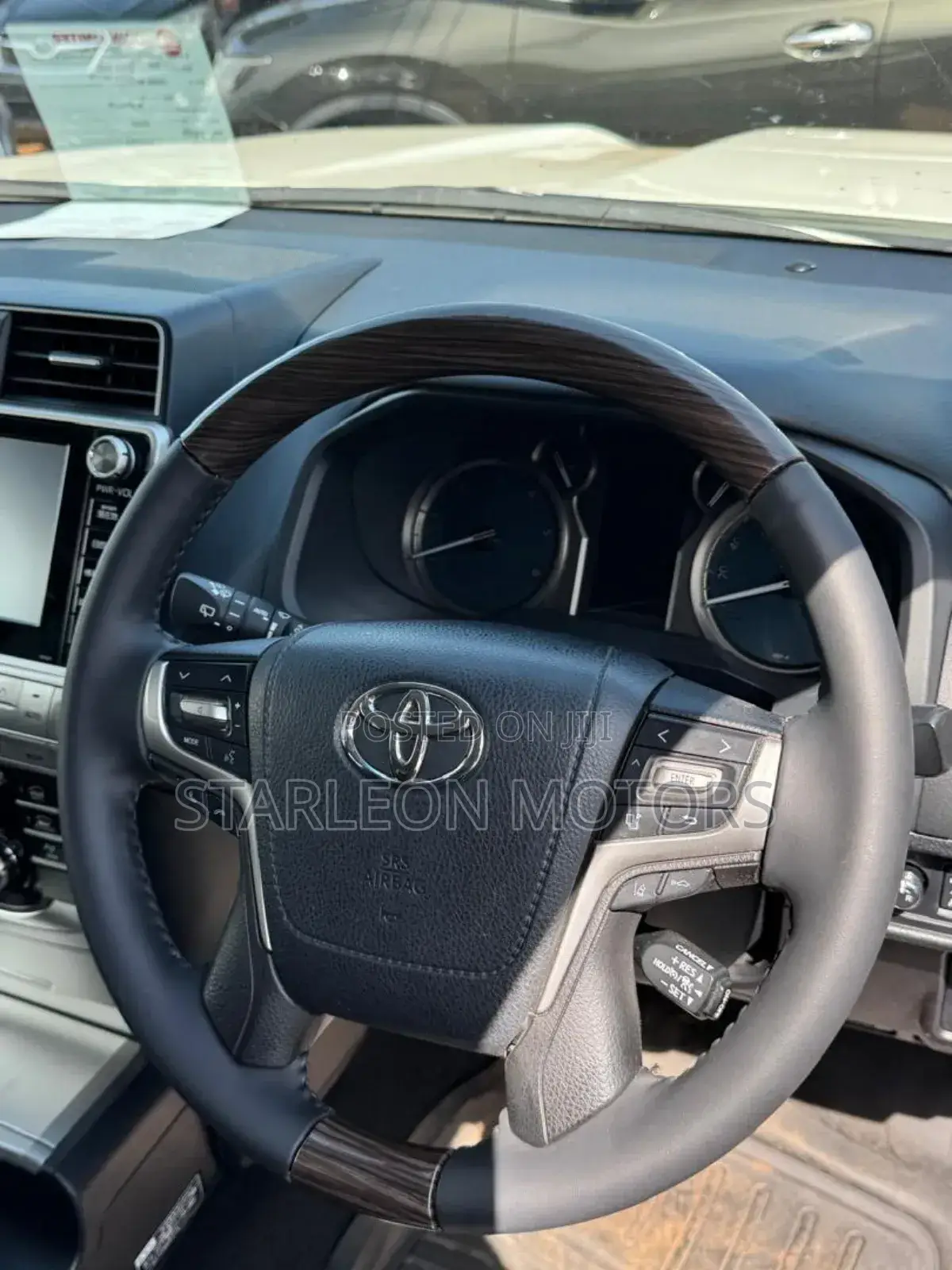 Toyota Land Cruiser Prado 2019 Pearl