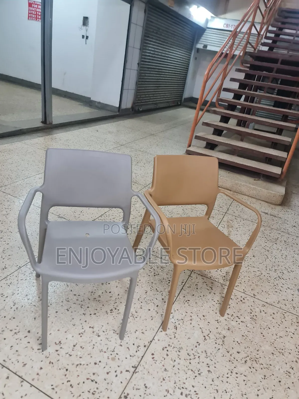 Armed Plain Plastic Chairs Plastic Chairs