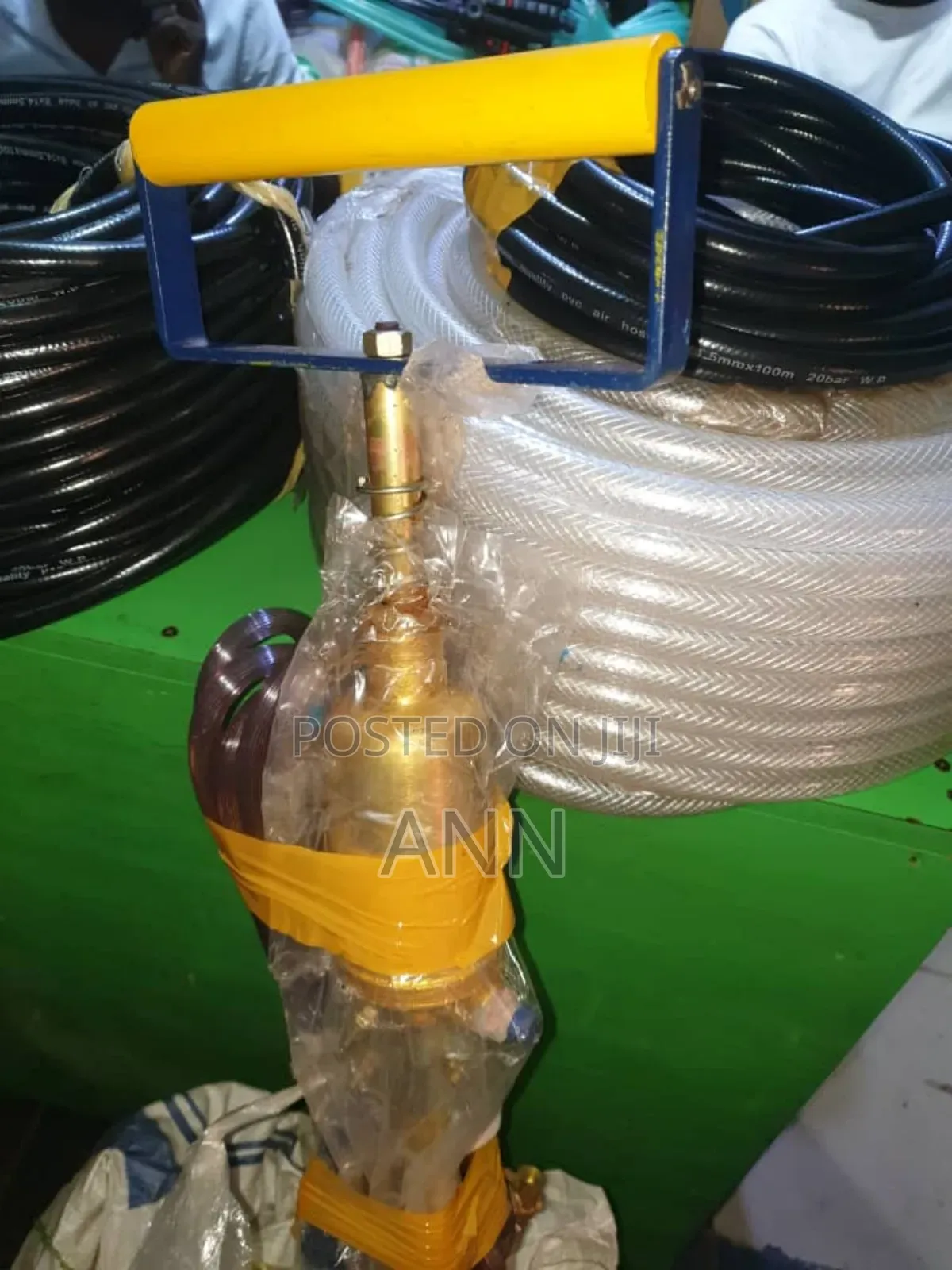 Cattle/ Bucket Pump With a Tank