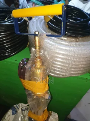 Cattle/ Bucket Pump With a Tank