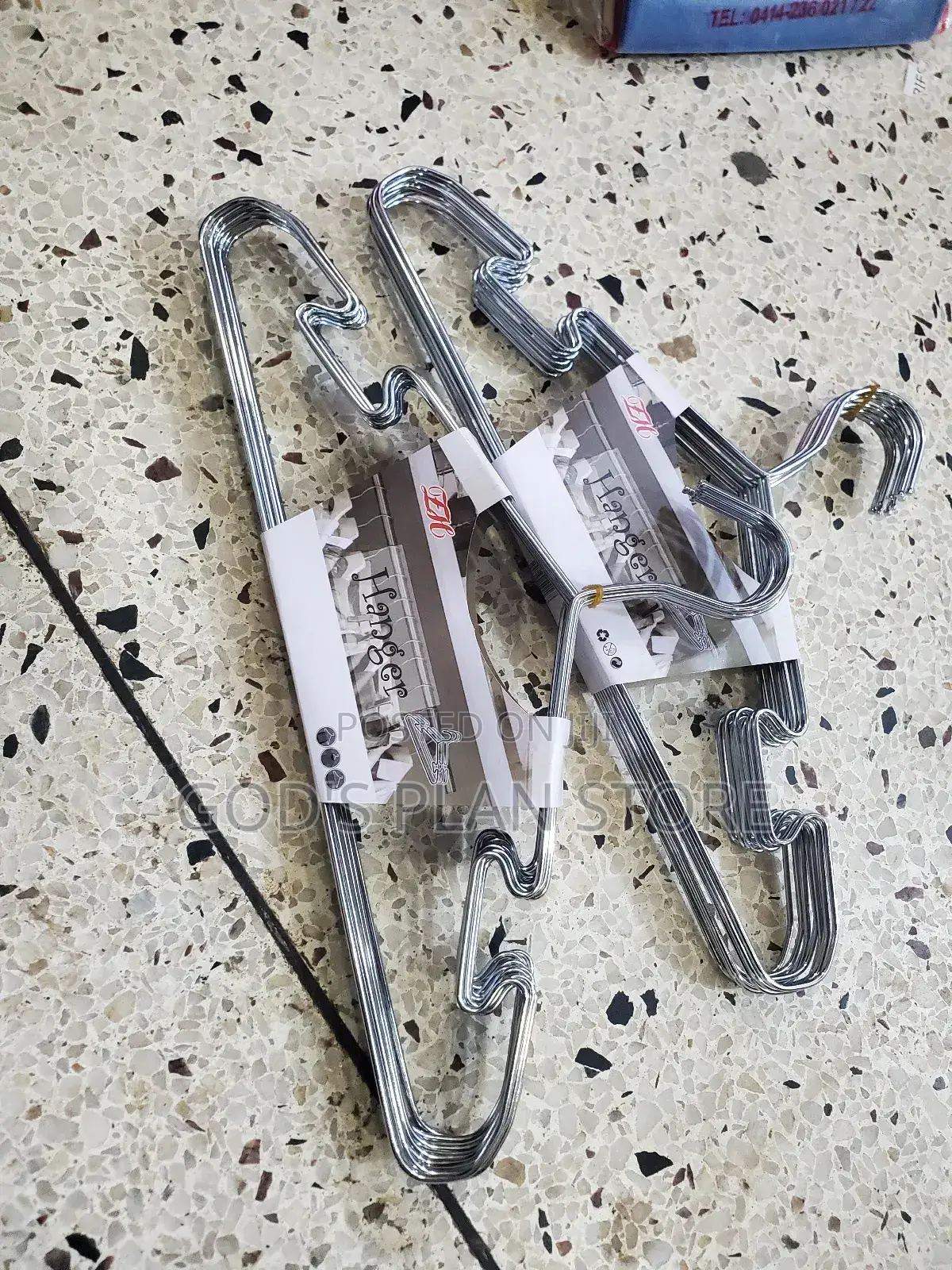 10pcs Metallic Hangers
