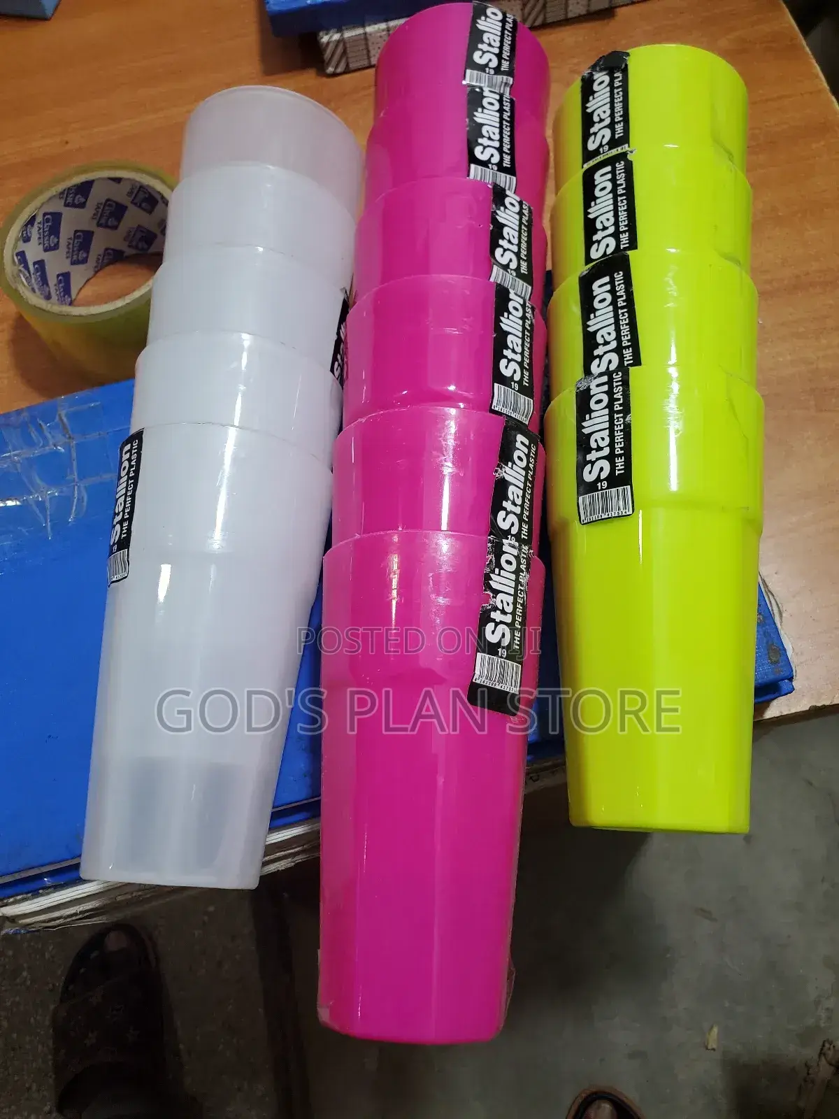 Plastic Stallion Glasses 12pcs