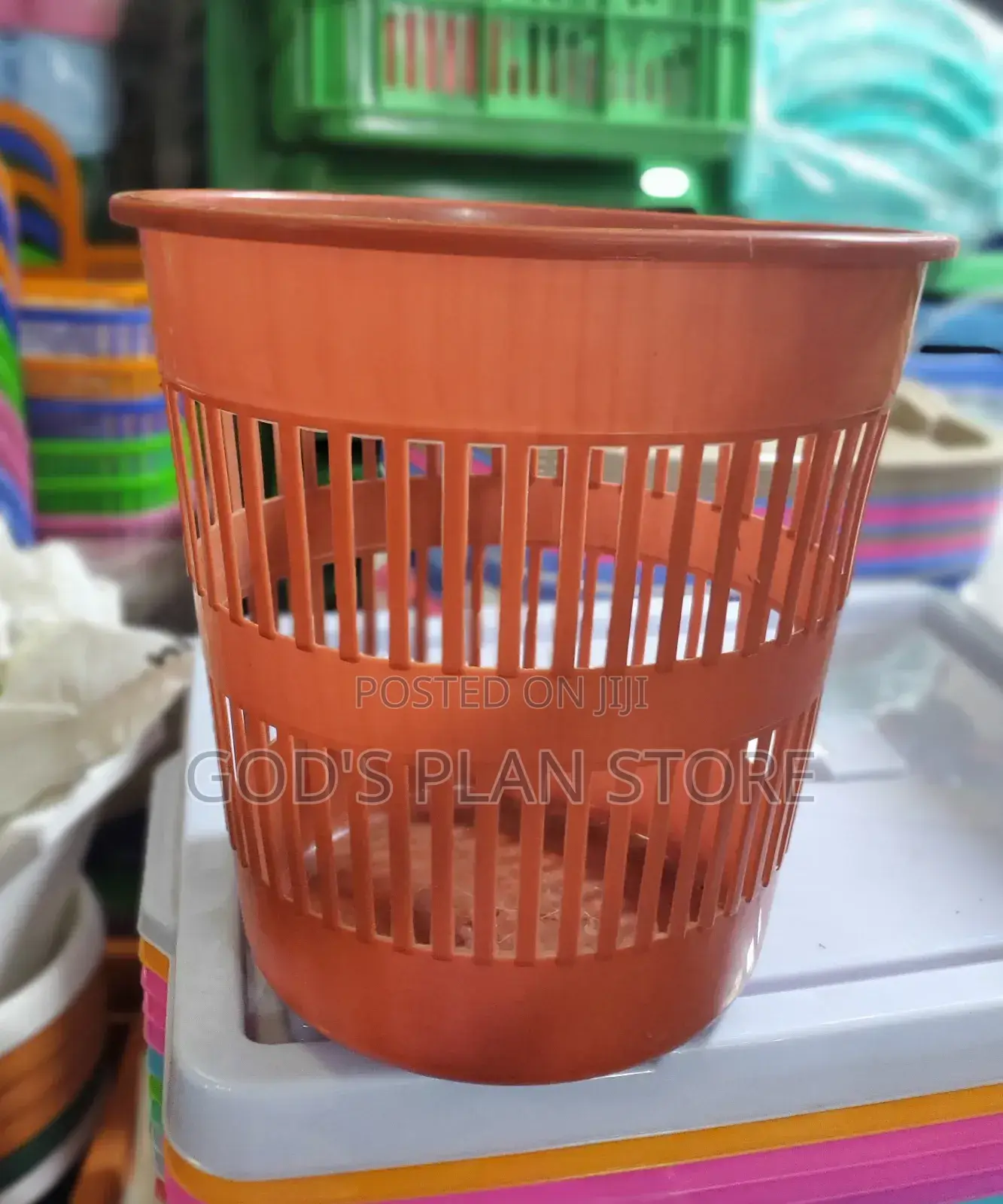 Elite Plastic Dust Bins