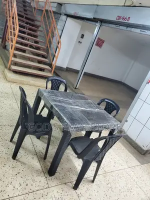 4 Seater Plastic Table and Chairs Unique Restaurant