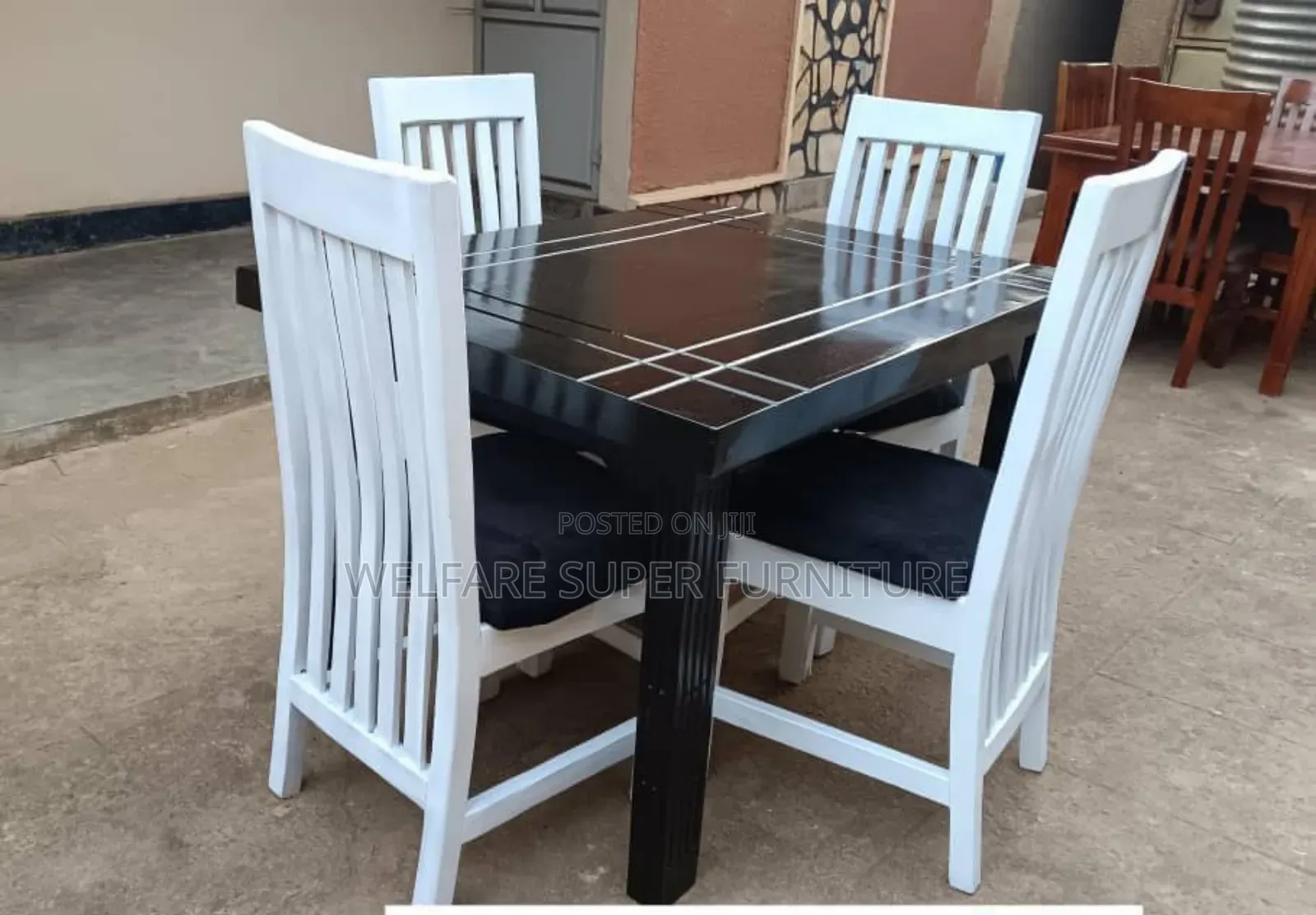 Simple 4 Seater Dining