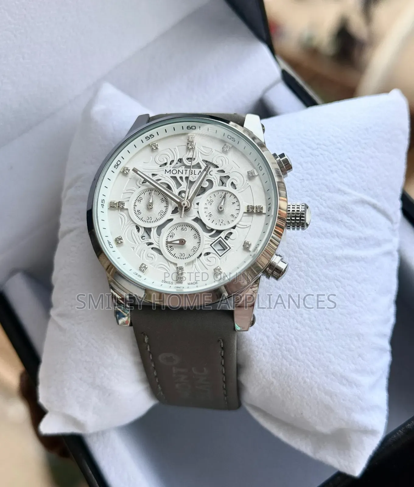 Leather Strapped Men's Montblanc Classy Vintage Time Piece