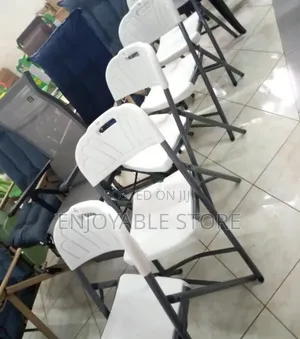 Photo - Foldable Plastic Chairs for Events/Dining/Garden/Hotels