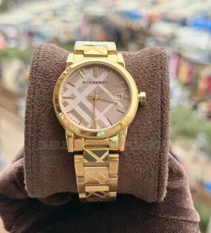 Golden Burberry Unisex Classy Analog Wrist Time Piece