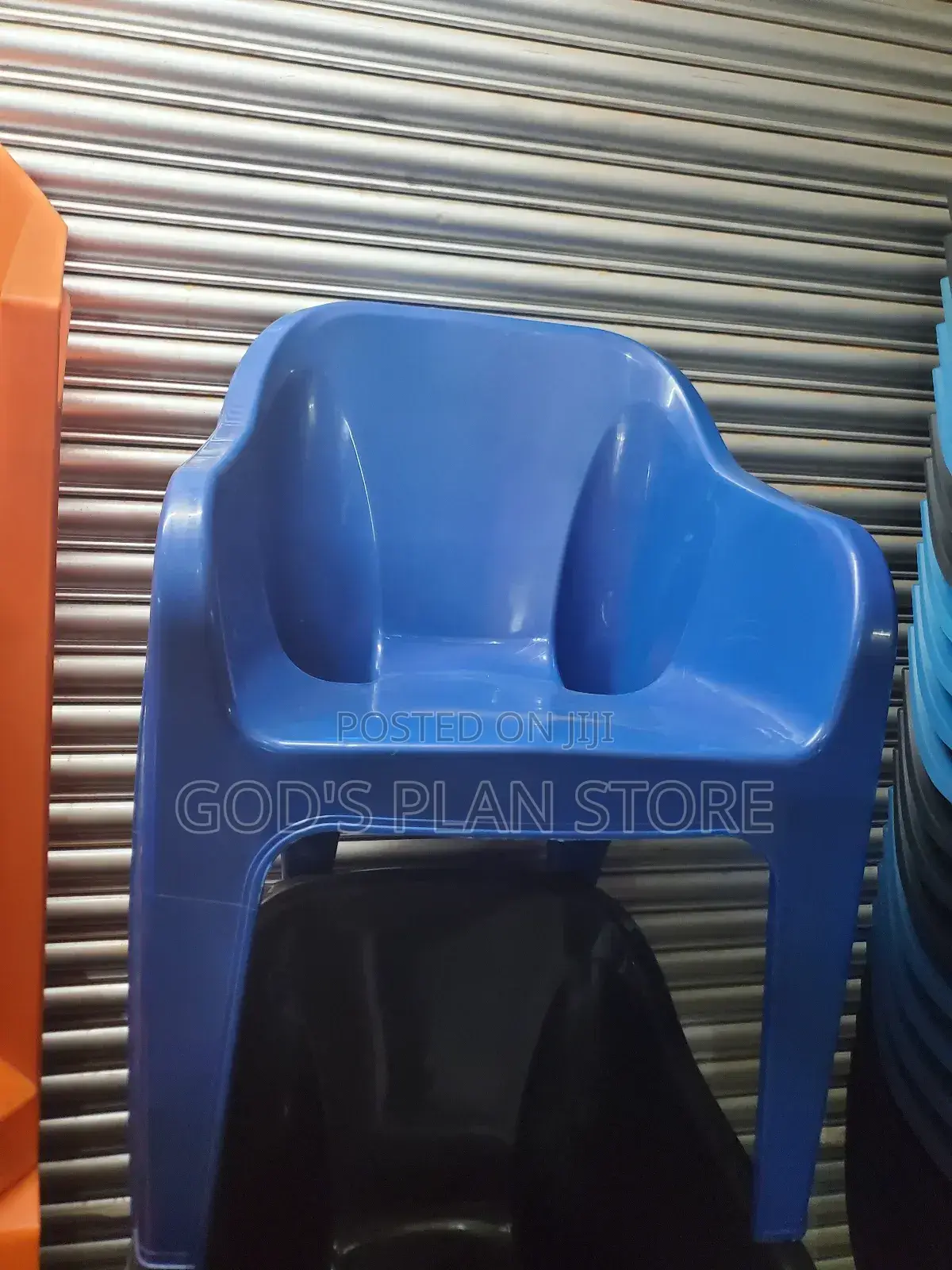 Plastic Chairs Plastic Chairs