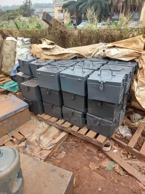 Metallic Saving Box for Saving Money, Valuable Piggy Banks