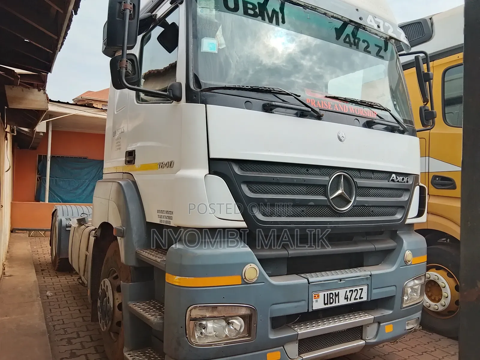 Mercedes Axor