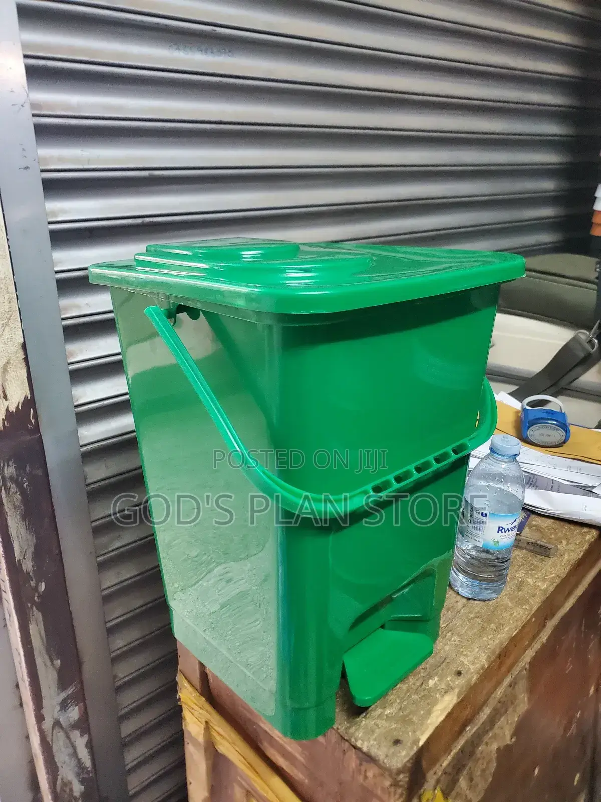20litres Indoor Plastic Dust Bins