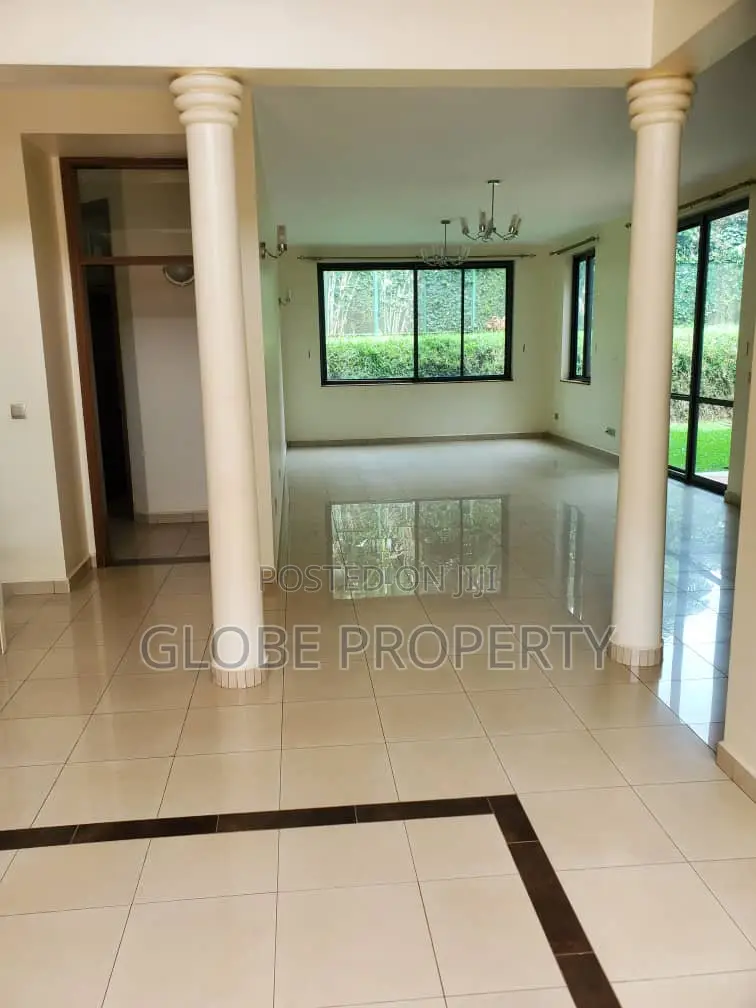 4bdrm Maisonette in Lugogo Bypass, Central Division for rent