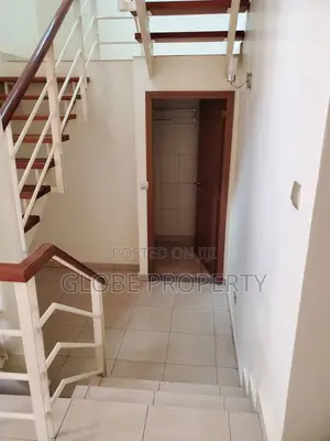 4bdrm Maisonette in Lugogo Bypass, Central Division for rent