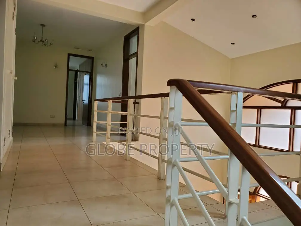 4bdrm Maisonette in Lugogo Bypass, Central Division for rent