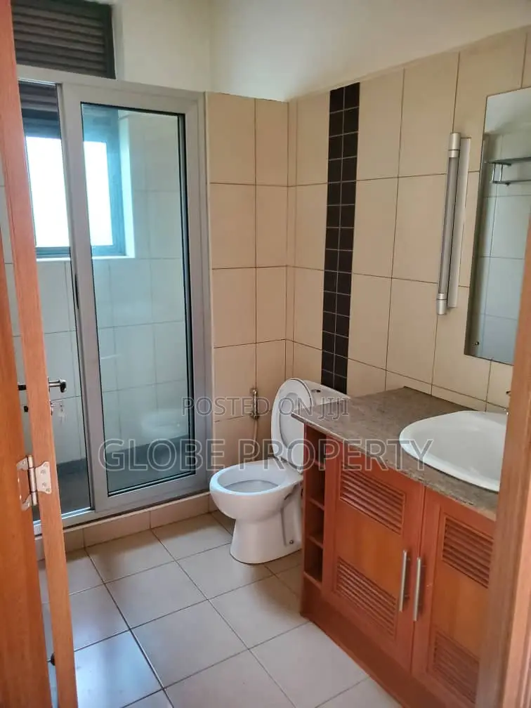 4bdrm Maisonette in Lugogo Bypass, Central Division for rent